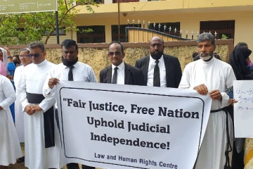 நீதிபதி சரவணராஜா விவகாரத்திற்கு நீதி கோரி யாழில் ஆர்ப்பாட்டம்(Photos)