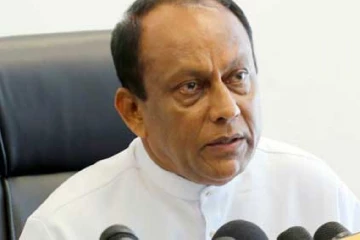 අධි චෝදනා භාරදීමෙන් පසු හිටපු අමාත්‍ය ලක්ෂ්මන් යාපාට ඇප