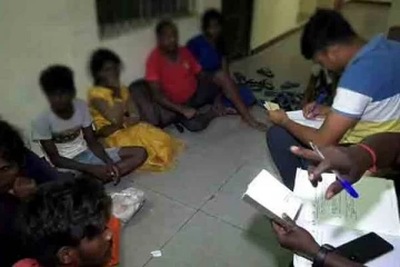 இலங்கையில் இருந்து மேலும் 5 பேர் அகதிகளாக தமிழகத்தில் தஞ்சம்