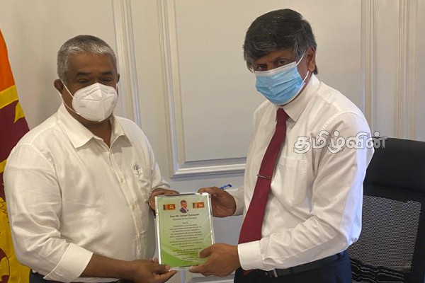 கடல் அரிப்பு தடுப்பு நடவடிக்கைக்கு அவசர நிதியாக 20 மில்லியன் ஒதுக்கீடு: ஜனாதிபதியின் செயலாளர் பணிப்புரை (Photos) | Secretary To The President