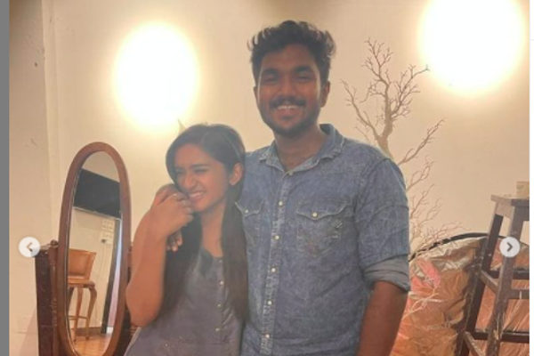 மெளனராகம் ஹீரோயின் ரவீனாவின் காதலர் இவர் தானா.. ஜோடியாக வெளியான புகைப்படம் | Raveena Boy Friend