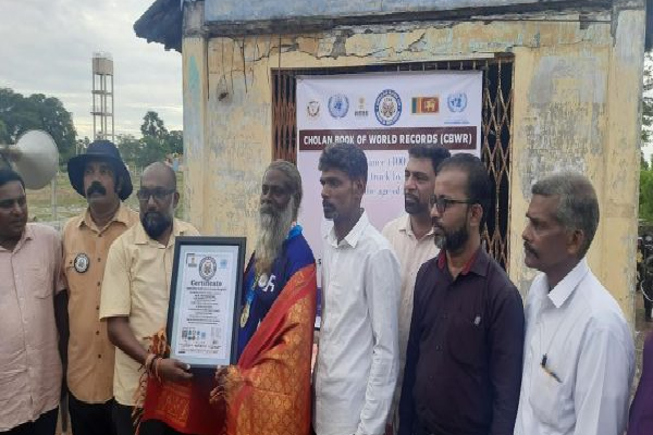 தாடியால் உலக சாதனை படைத்த யாழ் முதியவர்! | Man Of Jaffna Has Set A World Record His Beard