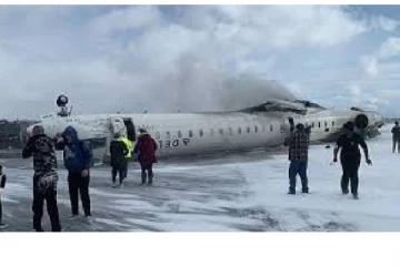 தலைகீழாக கவிழ்ந்த பயணிகள் விமானம் விபத்து- தரையிறங்கும்போது என்ன நடந்தது?