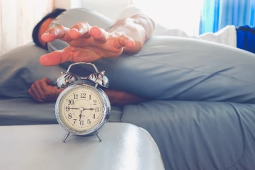 ஒரே அலாரத்தில் எழும்புங்கள்; மருத்துவர்கள் எச்சரிக்கை