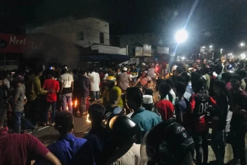 மட்டக்களப்பு - ஏறாவூரில் பெரும் பதற்றம் : காவல்துறை, இராணுவம் குவிப்பு