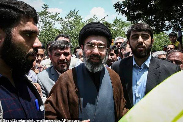 லண்டனில் ஈரானின் உயர் தலைவரின் மகனுக்கு பல மில்லியன் பவுண்டுகள் மதிப்பில் சொத்துக்கள் | Iran Ayatollah Son London Property