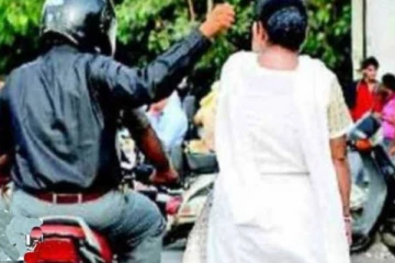 யாழில் மோட்டார் சைக்கிளில் பயணித்துகொண்டிருந்த இளம் தாய்க்கு நடந்த அதிர்ச்சி சம்பவம்