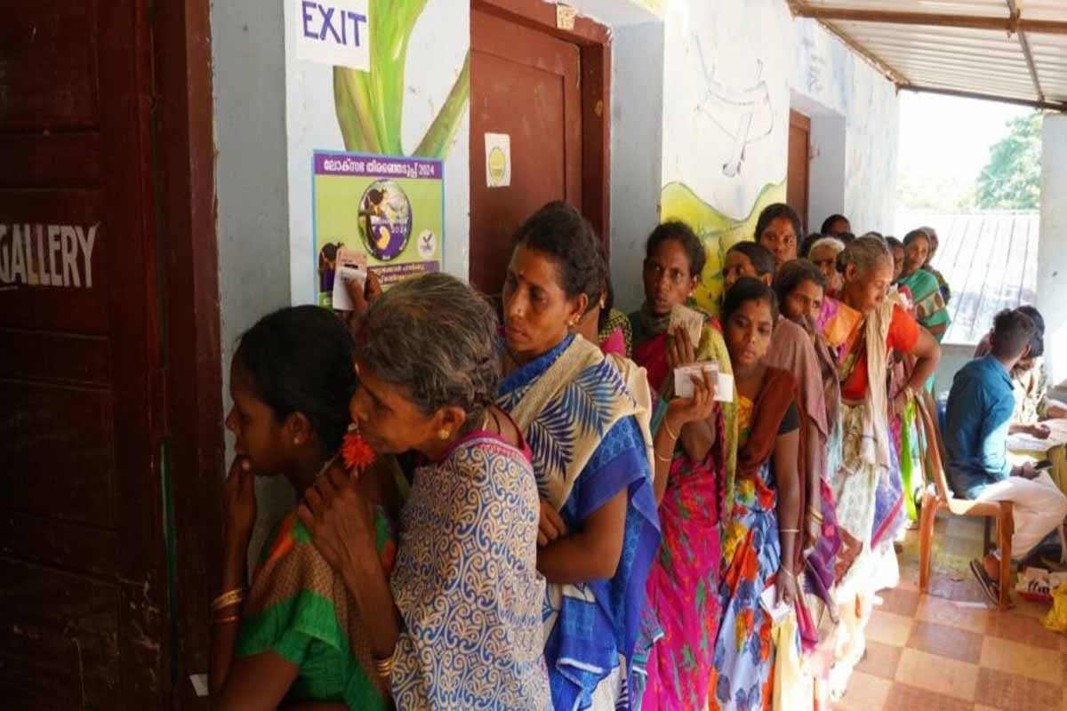 இறுதியாகும் வாக்காளர் பட்டியல்: நாளை பூத் சிலிப் விநியோகம் | Voter List Finalized In Tamilnadu