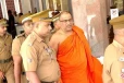 අධිකරණය මගෑරලා පැනලා ගියා නෙවෙයි ස්වාමීනි ඥානසාර හිමියන් හිටපු තැනට සිග්නල් තිබ්බේ නෑ.. අද රටම උණුසුම් කළ නඩුවේදී නීතිඥයා කට අරී