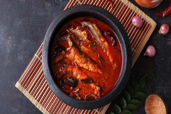 ஊரே மணக்க மாங்காய் போட்ட மத்தி மீன் குழம்பு - கேரளா ஸ்டைல் ரெசிபி | Kerala Style Mathi Meen Kulambu Curry With Mango