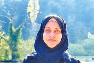 முதுமாணிக் கற்கையை பூர்த்தி செய்த முதலாவது முஸ்லிம் பெண்! திருகோணமலை பெண் சாதனை