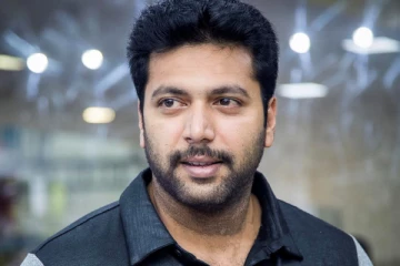 ஜெயம் ரவிக்கு ஜோடியாக நடித்த நடிகையா இது! தனது இரு பிள்ளைகளுடன் அவர் வெளியிட்ட புகைப்படம்