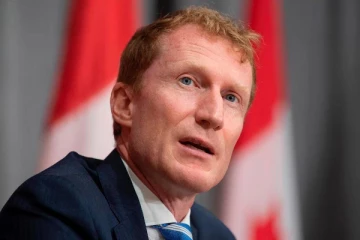 கனேடிய புலம்பெயர்தல் அமைச்சர் திடீர் மனமாற்றம்: புலம்பெயர்தலுக்கு ஆதரவாக அதிரடி நடவடிக்கை