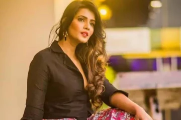 நடிகை மீரா  மிதுன் மீது 7 பிரிவுகளின் கீழ் வழக்கு.. கைது செய்ய எழுந்த புகார்!