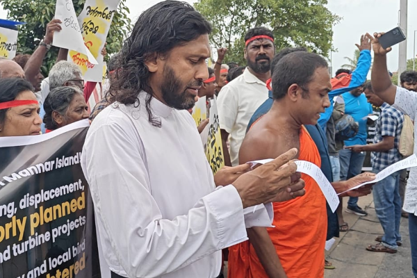 மன்னார் காற்றாலை திட்டத்திற்கு எதிர்ப்பு: 500க்கும் மேற்பட்டோர் கொழும்பில் போராட்டம் | Protest In Colombo Against Mannar Wind Farm