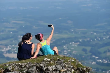 சுவிட்சர்லாந்தில் செல்பி மோகத்தால் பெண்ணுக்கு ஏற்பட்ட பரிதாப நிலை...