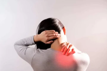 බෙල්ලේ වේදනාව සඳහා විශ්මිත යෝගා ආසන 8 ක්