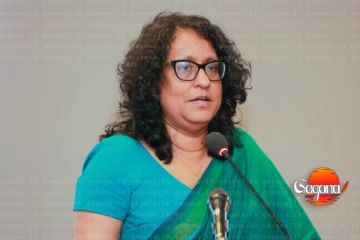 කාන්තාවක් නේ..අගමැතිට ලෝකෙ තියෙන නරකම චෝදනාව කරන බව කියන බිමල්