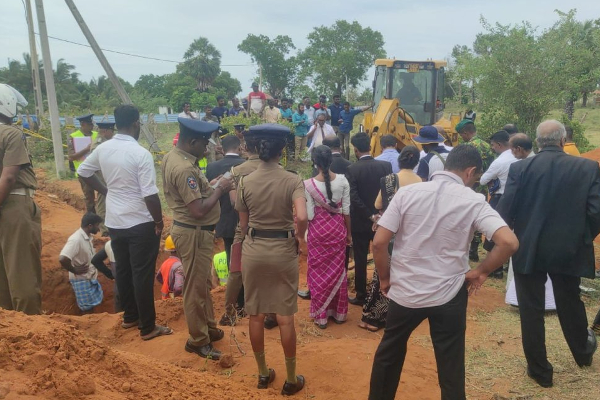 ஈழத்தமிழர்களாய் பிறந்ததை தவிர வேறென்ன குற்றமிழைத்தார்கள்.. | Human Remains Found In Mullaitivu Mannar Semmani