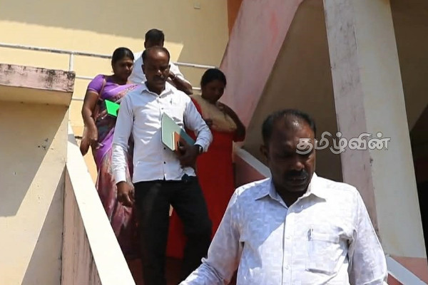 மன்னார் பிரதேச சபையின் தவிசாளரின் செயல்பாடுகள் குறித்து வெளி நடப்பு செய்த உறுப்பினர்கள் | Activities Of Mannar Pradeshiya Sabha