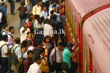 සාකච්ඡාවකින් අනතුරුව දුම්රිය වැඩ වර්ජනය ගැන අවසන් තීරණයක් ගනී..