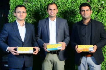 முட்டை விற்று ரூ.100 கோடிக்கு அதிபதிகளான 3 நண்பர்கள்.., யார் அவர்கள்?