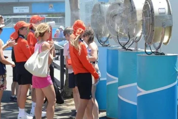 ஆஸ்திரேலியாவில் 7,000க்கும் மேற்பட்டோர் மருத்துவமனையில் அனுமதி!