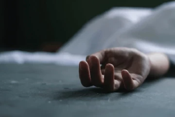 கல் வீழ்ந்து 11 வயது சிறுவன் ஒருவன் உயிரிழப்பு