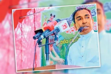 மொட்டு கட்சியின் பேருவளை பிரதேச சபை தலைவரின் கன்னத்தில் அறைந்த சாரதி!