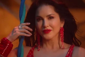 ஹிந்து கடவுளை அசிங்கப்படுத்தும் பாடல்! சன்னி லியோனுக்கு கடும் எதிர்ப்பு