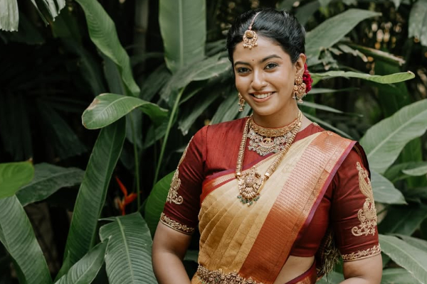 கணவருடன் ரொமான்ஸ்.. திருமணத்திற்கு பின் நடிகை ரோஷினி ஹரிப்ரியன் வெளியிட்ட வீடியோ | Roshni Haripriyan After Marriage Posted Video கணவருடன் ரொமான்ஸ்.. திருமணத்திற்கு பின் நடிகை ரோஷினி ஹரிப்ரியன் வெளியிட்ட வீடியோ | Roshni Haripriyan After Marriage Posted Video