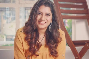 லட்சத்தில் புறளும் தொகுப்பாளினி பிரியங்கா!! ஒரு நாள் சம்பளமே இவ்வளவா?