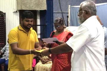 யாழிலுள்ள ஒருதொகுதி ஆலயங்களை சீரமைப்பதற்க டக்ளஸ் நிதியுதவி