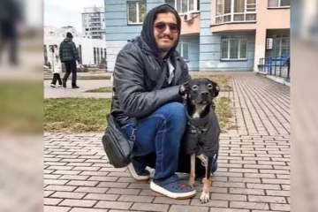 ‘என் செல்ல நாய்க்குட்டியை விட்டு நான் வெளியேற மாட்டேன்...’ - உக்ரைனில் இந்திய மாணவர் கண்ணீர் - நெஞ்சம் கனத்த சம்பவம்