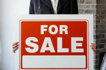 பிடிக்காத உயரதிகாரிகள், வேலை - ஆன்லைனில் விற்பனை செய்யும் சீனர்கள்?