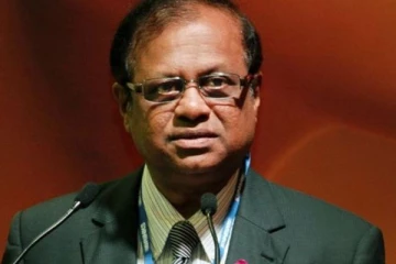 "சுசிலின் வாய் அடைக்கப்பட்ட பின் நாய் குட்டிகளாக மாறிய சிங்கங்கள்"