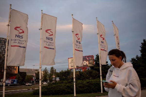 தடை விதிக்கப்பட்ட ரஷ்ய நிறுவனத்திடம் எண்ணெய் வாங்க ஐரோப்பிய நாடொன்றிற்கு அனுமதி | Serbia Get Reprieve Sanctioned Oil Firm தடை விதிக்கப்பட்ட ரஷ்ய நிறுவனத்திடம் எண்ணெய் வாங்க ஐரோப்பிய நாடொன்றிற்கு அனுமதி | Serbia Get Reprieve Sanctioned Oil Firm