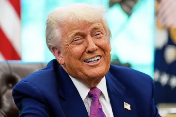 ඇමරිකාවෙන් කැත විහිළුවක් - ඉරානේ නැව් ගිල්වද්දී හරිම විනෝදයිලු - නැව් 46ක් මුහුදුබත් කරමින් විහිළු කරයි