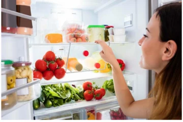 ஃபிரீசரில் வைக்கக்கூடாத உணவு பொருட்கள் என்னென்ன தெரியுமா? இந்த தவறை மட்டும் செய்திடாதீங்க