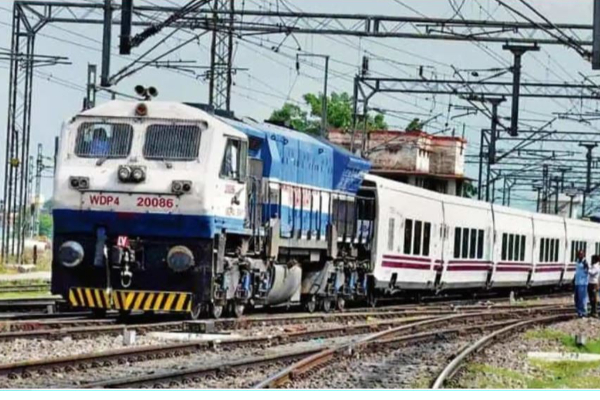 தமிழகத்தில் உள்ள 11 வழித்தடங்களில் தனியார் ரயில் விரைவில் இயக்கம்!  ரயில்வே தொழிற்சங்கங்கள் எதிர்ப்பு! | Railway Private Trains In Tamilnadu