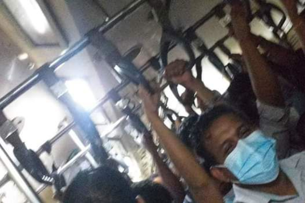 නිසොල්මනේ ඇහැරෙන මීළඟ කොරෝනා පොකුර (PHOTOS) | Covid 19 Update Sri Lanka Spread In Train