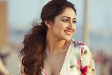 பிரசவத்திற்கு பின் எழும்பும் தோலுமாக மாறிய நடிகை சயீஷா.... அதிர்ச்சியில் ரசிகர்கள்