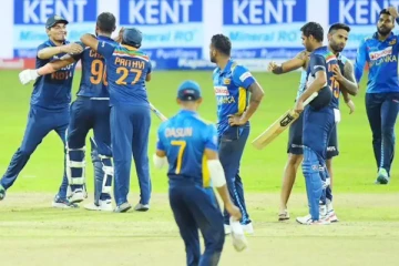 நட்சத்திர வீரருக்கு கொரோனா.. இன்று நடைபெறவிருந்த இலங்கை-இந்தியா இடையேயான டி-20 போட்டி ஒத்திவைப்பு!