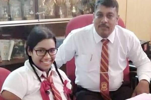 உடலில் உள்ள குறையை பொருட்படுத்தாது சாதிக்க துடிக்கும் வவுனியா மாணவி சப்திகா! | Sapthika Is A Vavuniya Student Who Strives