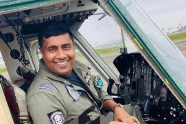 மீட்பு பணியில் ஈடுபட்டிருந்த உலங்கு வானூர்தி விபத்தில் உயிரிழந்த விமானி | Extreme Weather Helicopter Accident