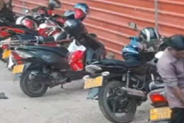 யாழில் நூதன திருட்டு; அவதானம் மக்களே! | A New Theft Has Occurred In Jaffna People Beware