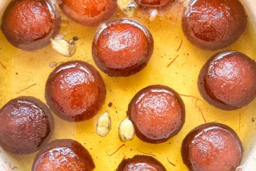 Instant மாவு இல்லாமல், பால் பவுடர் வைத்து சுவையான குளோப் ஜாமூன் செய்வது எப்படி?