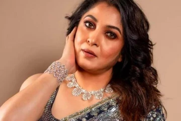 ராஜமாத சிவகாமியா இது? 51 வயதில் இளம் நடிகைகளுக்கே டஃப் கொடுக்கும் நடிகை ரம்யா கிருஷ்ணன்..