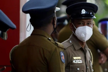 பெண் அதிகாரிக்கு பாலியல் தொல்லை கொடுத்த எஸ்.ஐ ; நீதிமன்றம் விடுத்த உத்தரவு