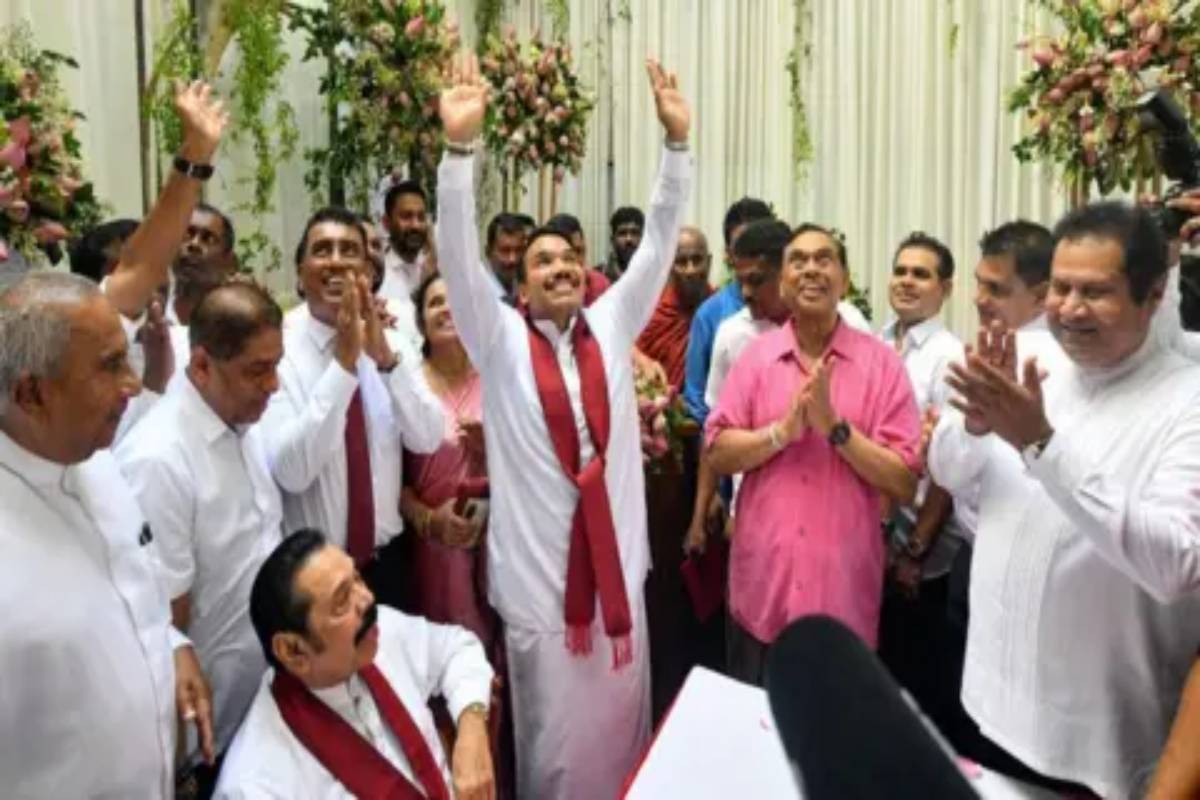சக்திவாய்ந்த ராஜபக்ச குடும்பத்தை சேர்ந்த பலருக்கு அடுத்தடுத்து காத்திருக்கும் சிக்கல்! ஏற்பட்டுள்ள பரிதாபநிலை | Shiranthi Prison Sentence Problems Many Members சக்திவாய்ந்த ராஜபக்ச குடும்பத்தை சேர்ந்த பலருக்கு அடுத்தடுத்து காத்திருக்கும் சிக்கல்! ஏற்பட்டுள்ள பரிதாபநிலை | Shiranthi Prison Sentence Problems Many Members